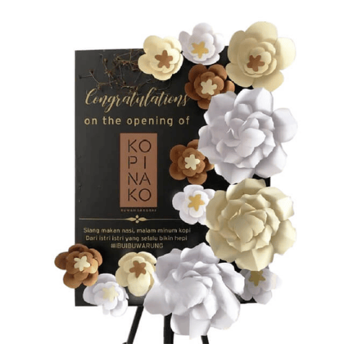 Papan Bunga Grand Opening – Golden White Flower Board dengan Desain Elegan